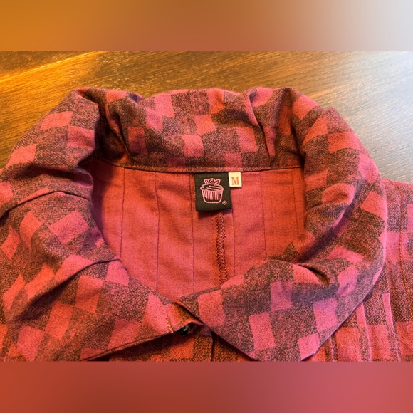 Cupcake International Tunic Women’s Sz M Pink Pintuck Button Up Art-to-wear Top - Picture 3 of 11